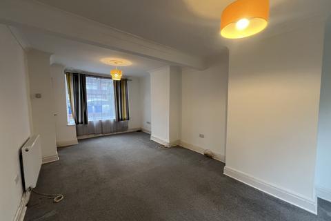 2 bedroom house to rent, Boswell Avenue, Manchester, M34