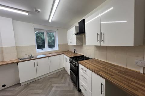 2 bedroom house to rent, Boswell Avenue, Manchester, M34