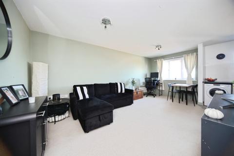 undefined, Kiln Way, Dunstable