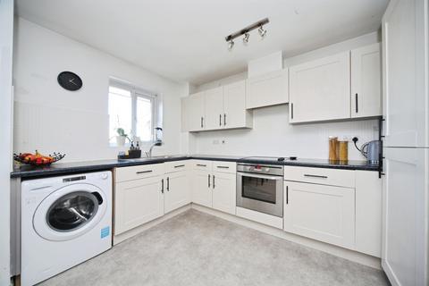 undefined, Kiln Way, Dunstable