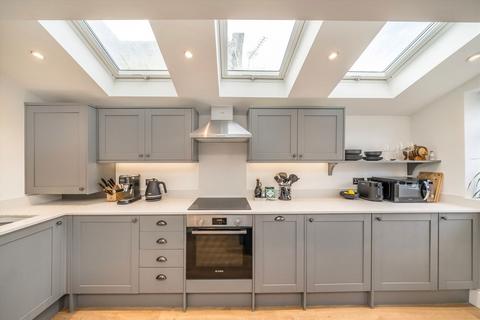 undefined, Finborough Road, London SW17