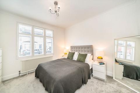 undefined, Finborough Road, London SW17