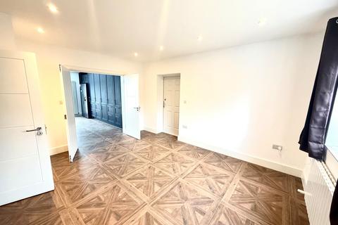 undefined, Saxville Road, Orpington, BR5