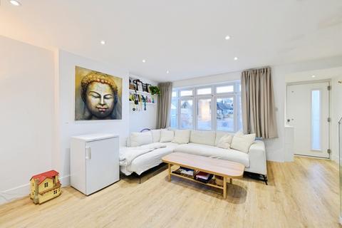 undefined, Chudleigh Gardens, Sutton, SM1