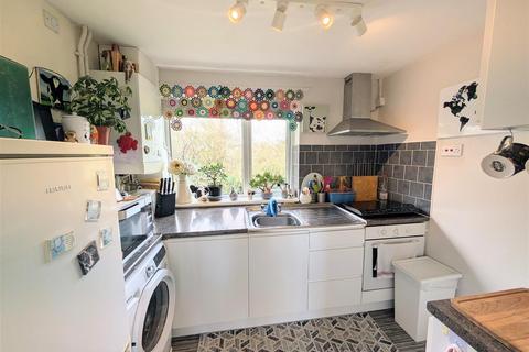 2 bedroom apartment for sale, Grove Street, New Balderton, Newark