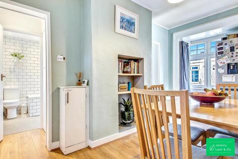 2 bedroom apartment for sale, Church Lane, London