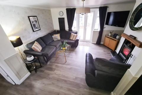 3 bedroom semi-detached house for sale, South Crescent, Clayton