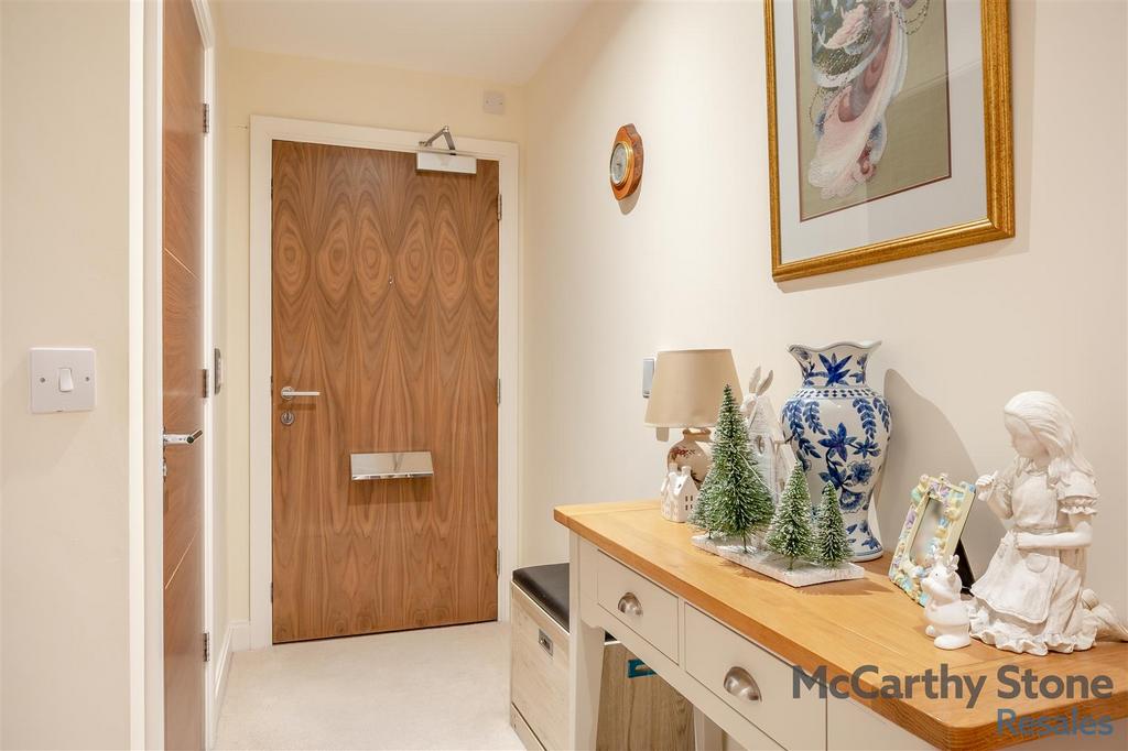 8679068-interior05.jpg