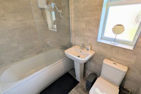 1 bedroom flat for sale, Romford Court, Fairlop Close, Clacton-on-Sea