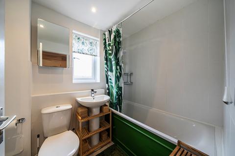 1 bedroom apartment for sale, Crosslet Vale, London
