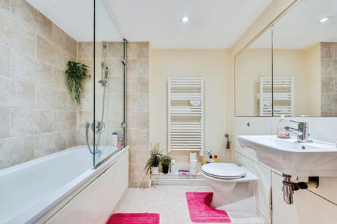 1 bedroom flat for sale, Beckhampton Street, Swindon, Wiltshire, SN1