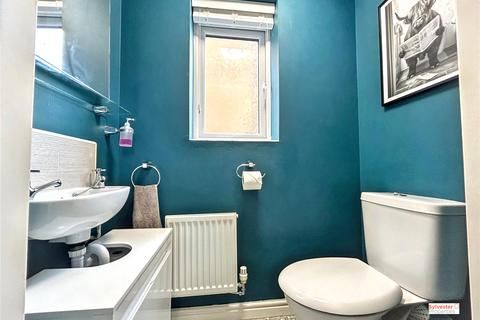 undefined, Hedley Close, New Kyo, Durham, DH9