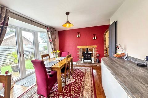 3 bedroom detached bungalow for sale, Brook Avenue, Towyn, Conwy, LL22 9ND