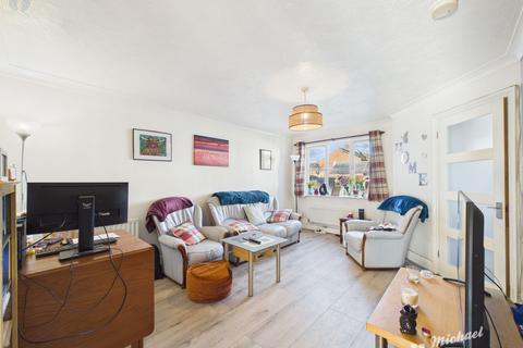 3 bedroom semi-detached house for sale, Rixons Meadow, Aylesbury