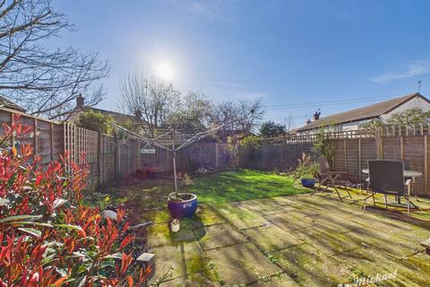 3 bedroom semi-detached house for sale, Rixons Meadow, Aylesbury