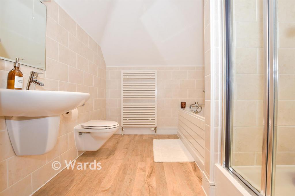En-Suite Bathroom