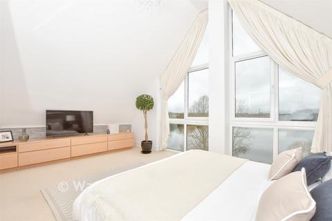 undefined, The Lakes, Larkfield, Kent