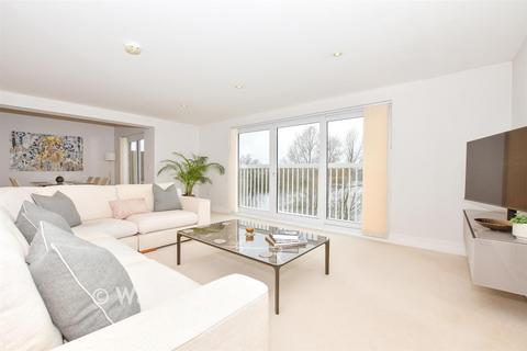 undefined, The Lakes, Larkfield, Kent