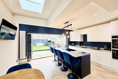 4 bedroom semi-detached house for sale, Berrow Park Road, Plymouth PL3