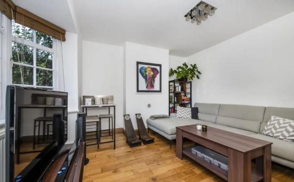 Neale-close-hampstead-garden-suburb-n2