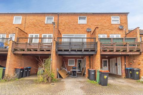 undefined, Fletchers Mews, Neath Hill, Milton Keynes, Buckinghamshire, MK14