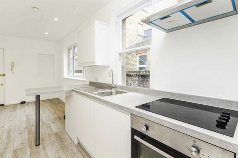 Studio to rent, North End Road, London W14