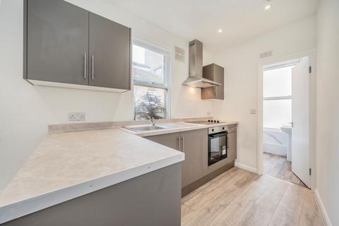 Studio to rent, North End Road, London W14