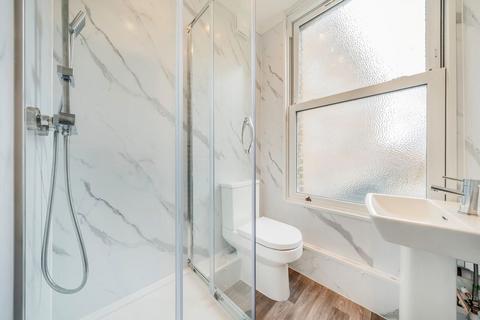 Studio to rent, North End Road, London W14