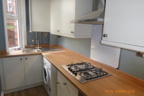 2 bedroom semi-detached house to rent, St. Christopher Avenue, Stoke-on-Trent ST4