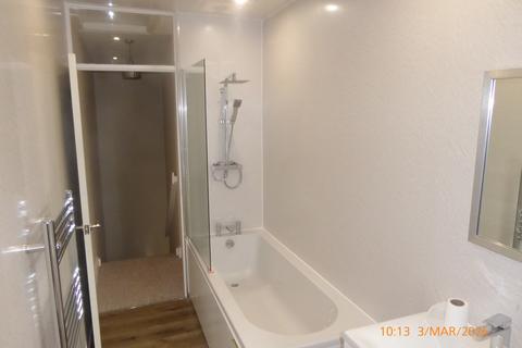 2 bedroom semi-detached house to rent, St. Christopher Avenue, Stoke-on-Trent ST4