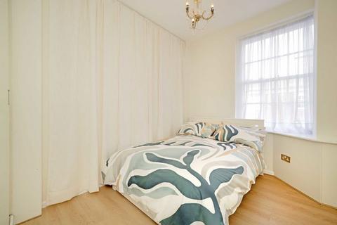 1 bedroom flat to rent, Queensway, London W2