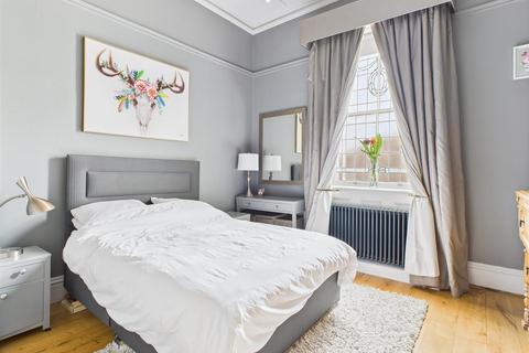 2 bedroom flat for sale, Brunswick Square, Hove