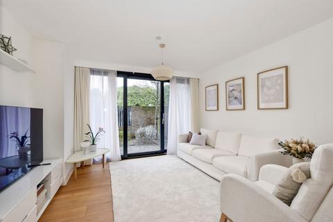 3 bedroom link detached house for sale, Woodside Mews Watford WD25