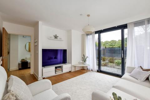 3 bedroom link detached house for sale, Woodside Mews Watford WD25