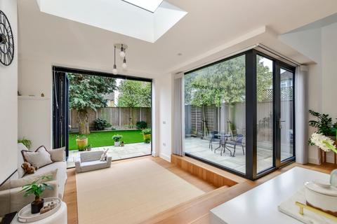 3 bedroom link detached house for sale, Woodside Mews Watford WD25