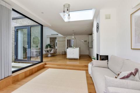 3 bedroom link detached house for sale, Woodside Mews Watford WD25