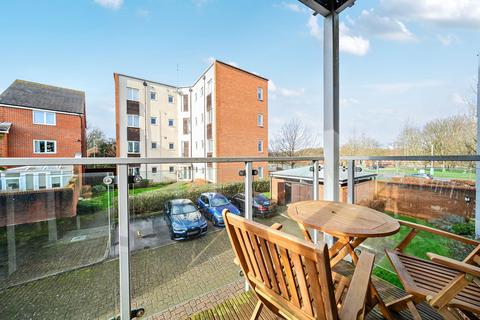 2 bedroom flat for sale, Tenzing Gardens, Basingstoke