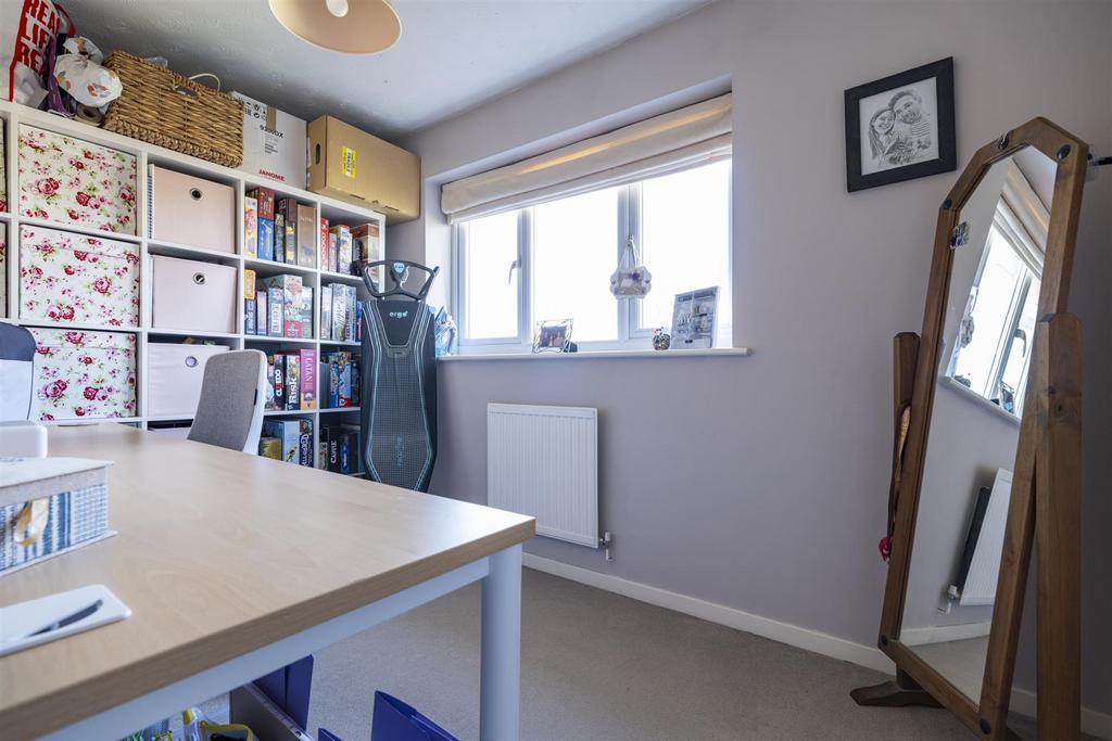 BEDROOM 4.jpg