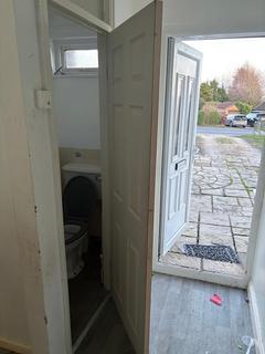 3 bedroom semi-detached house to rent, Long Lane, Hindley Green, WN2