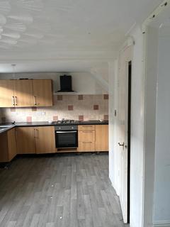 3 bedroom semi-detached house to rent, Long Lane, Hindley Green, WN2