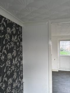 3 bedroom semi-detached house to rent, Long Lane, Hindley Green, WN2
