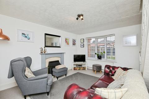 3 bedroom end of terrace house for sale, Borrowfield Road, Derby, DE21