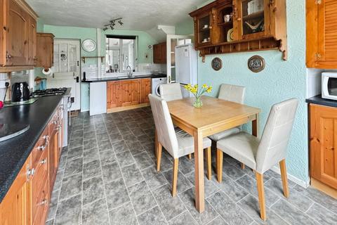 2 bedroom semi-detached house for sale, Salisbury Drive, Midway, Swadlincote, DE11