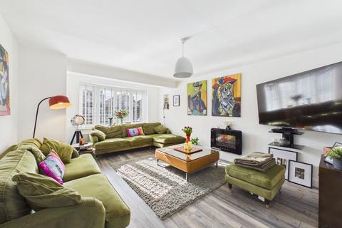 5 bedroom detached house for sale, Bardfield Gardens, Rise Park, Nottingham