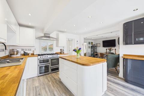 5 bedroom detached house for sale, Bardfield Gardens, Rise Park, Nottingham