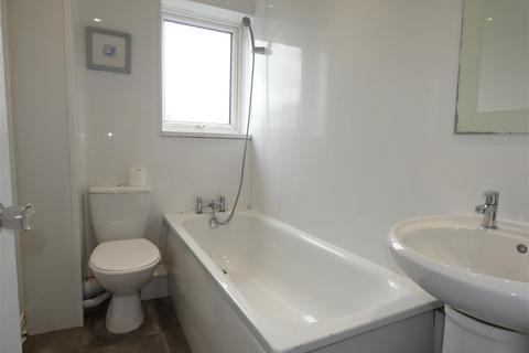2 bedroom flat to rent, Grace Street, Byker