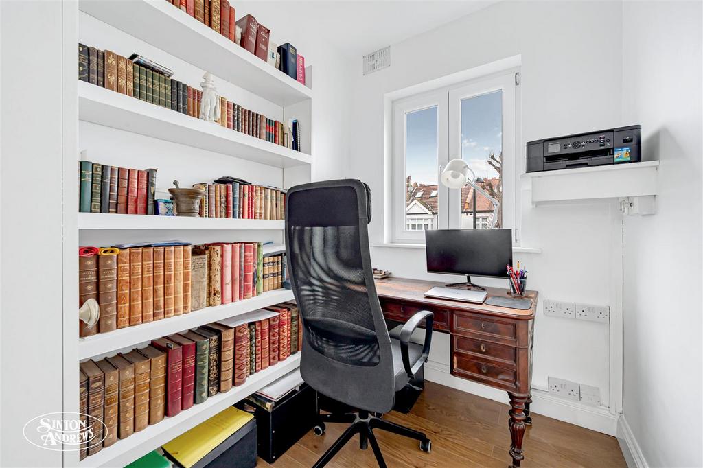 74 Haslemere Avenue-17.jpg
