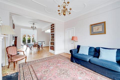 5 bedroom end of terrace house for sale, Haslemere Avenue, Northfields