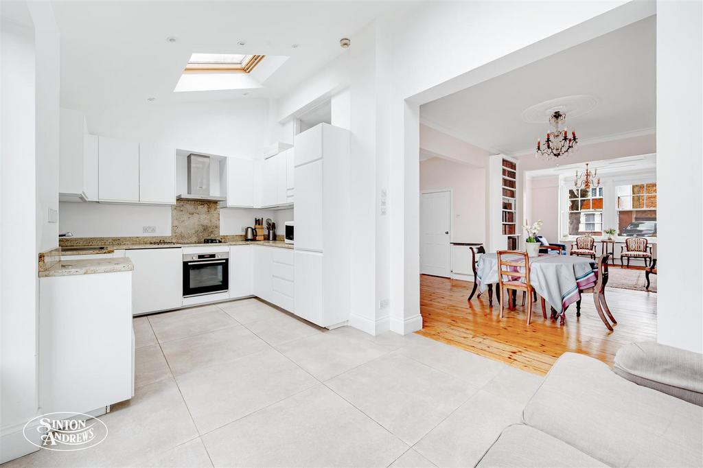 74 Haslemere Avenue-7.jpg