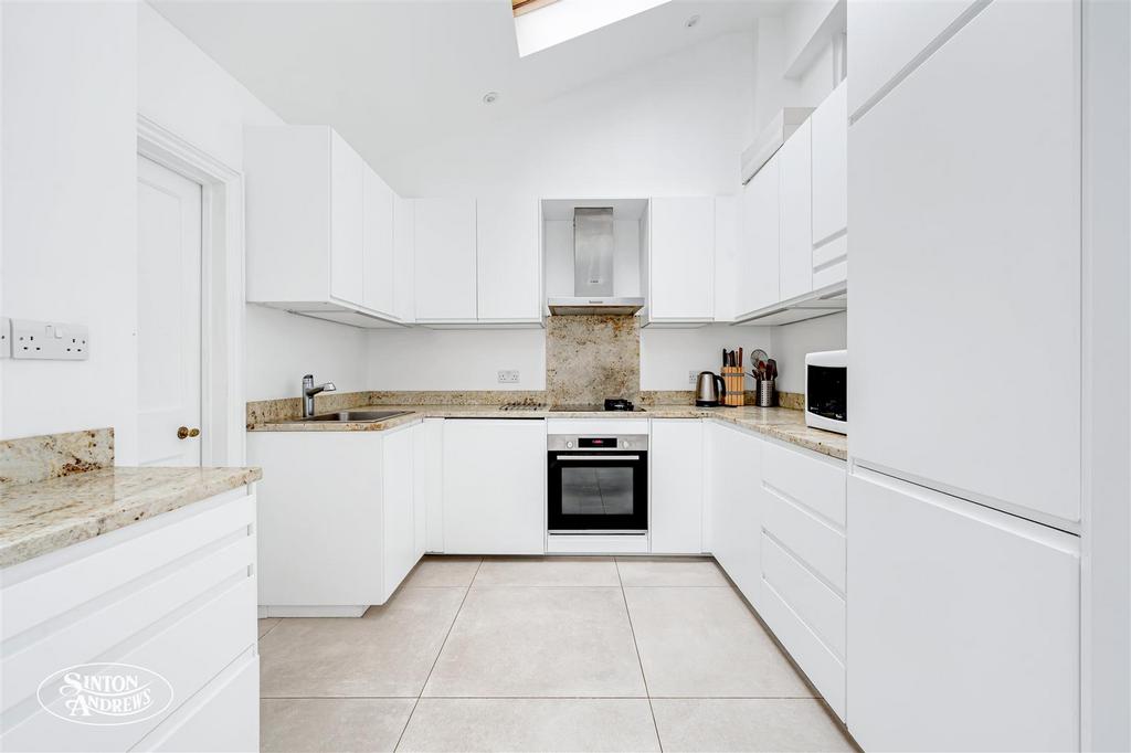 74 Haslemere Avenue-9.jpg